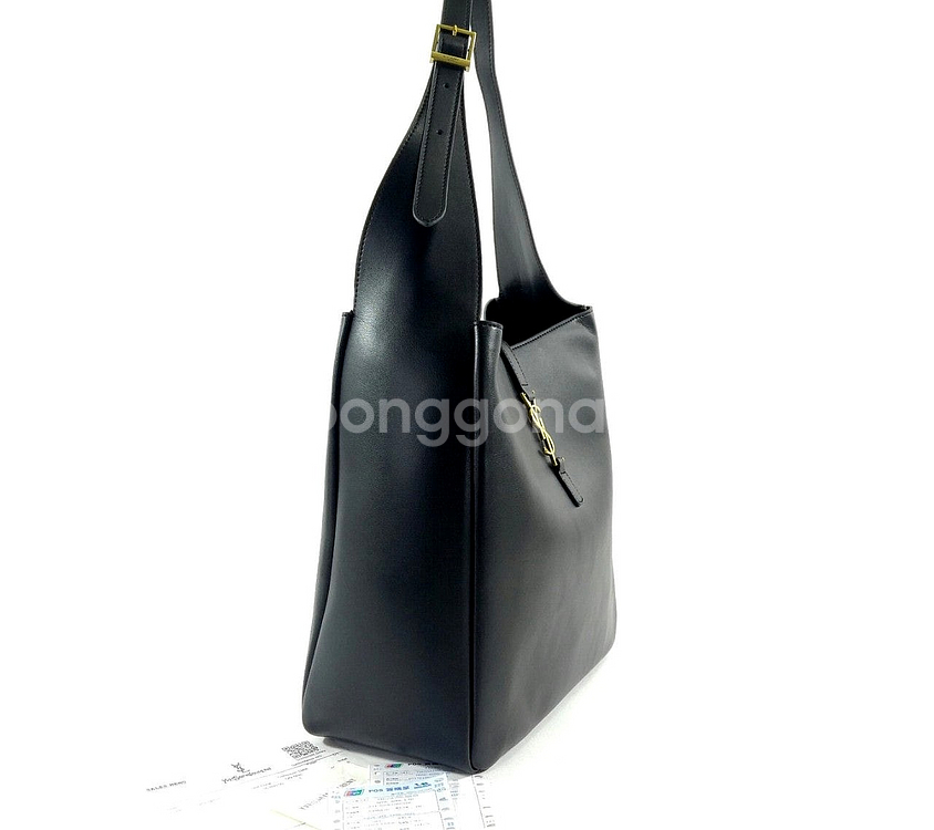 입생로랑 LE 5 À 7 소프트 라지백.--2