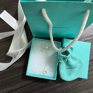 새상품)티파니앤코엘사 퍼레티 오픈 하트 펜던트 11mm 실버