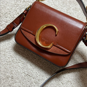 클로에 C백 브라운