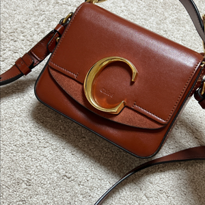 클로에 C백 브라운