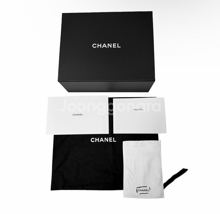 샤넬 여성 19 플랩백 램스킨 핸드백 미디움 금장 블랙 AS1160--9