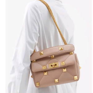 발렌티노 로만스터드 숄더백 새상품