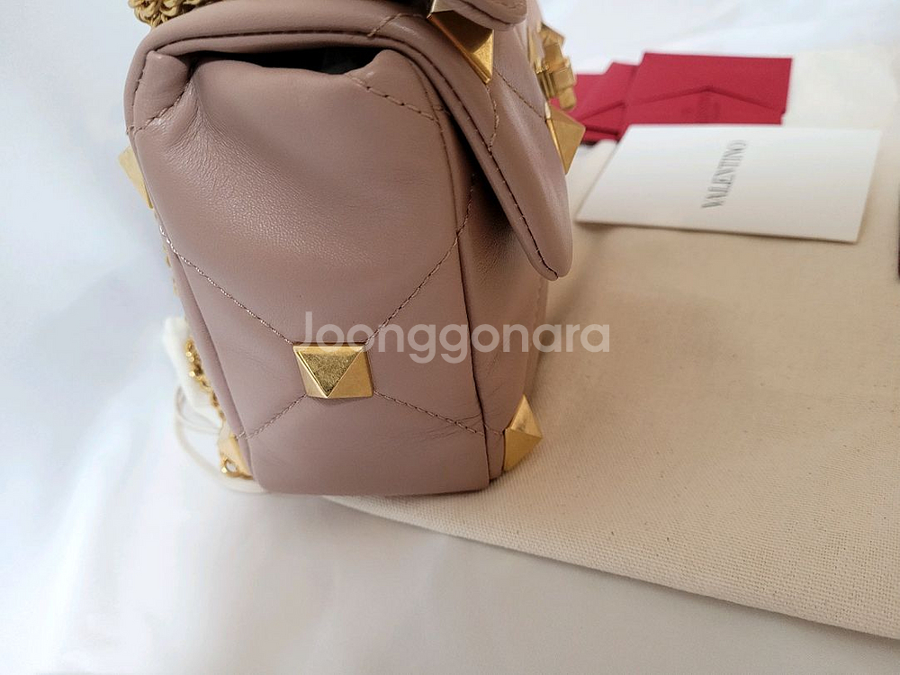 발렌티노 로만스터드 숄더백 새상품--6