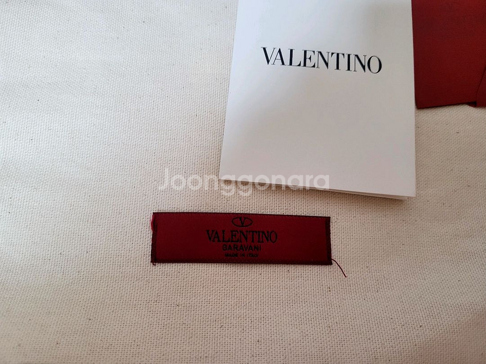 발렌티노 로만스터드 숄더백 새상품--8