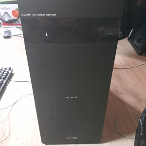 대구 윈도우11정품 게이밍컴퓨터 - i3 8100, GTX1050Ti, DDR4 16G, SSD256G)