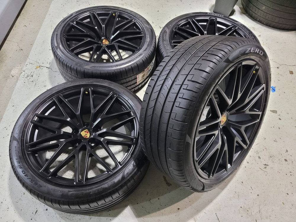 포르쉐 마칸GTS 21인치 순정품휠타이어 한대분 이미지
