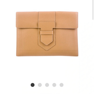 델보 delveux 프레스 A5 스몰 클러치 베이지