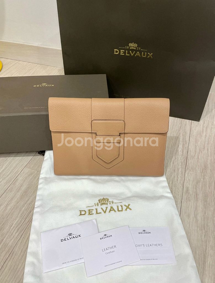 델보 delveux 프레스 A5 스몰 클러치 베이지--4