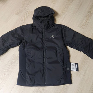 아크테릭스 아톰sv 블랙 새제품(m사이즈)