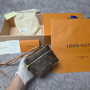 루이비통 니스 나노 백 새상품급 이번년도구매