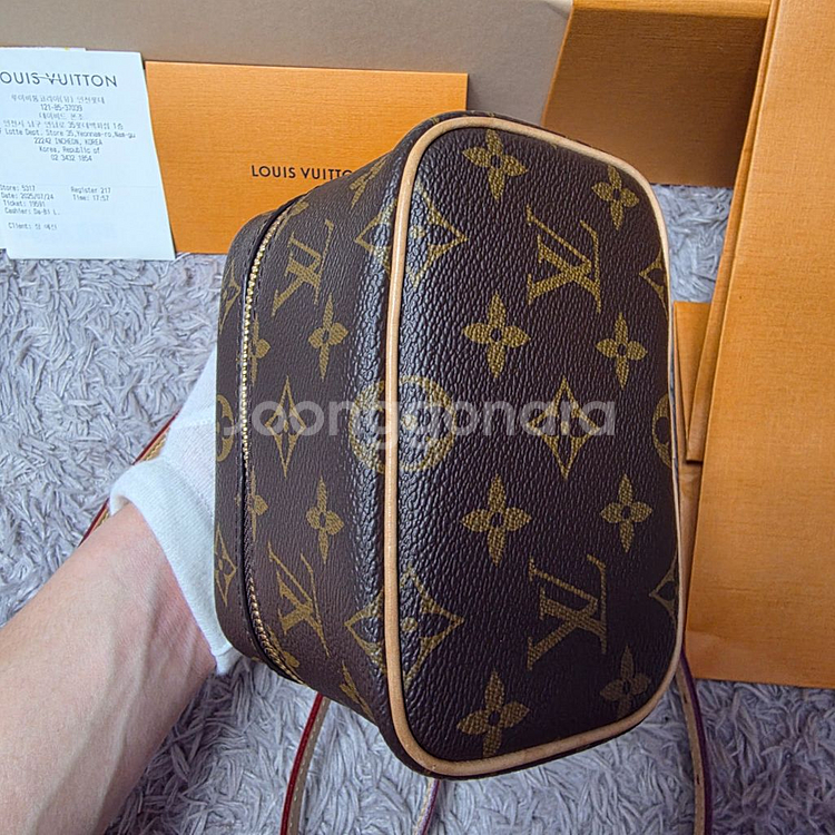 루이비통 니스 나노 백 새상품급 이번년도구매--5