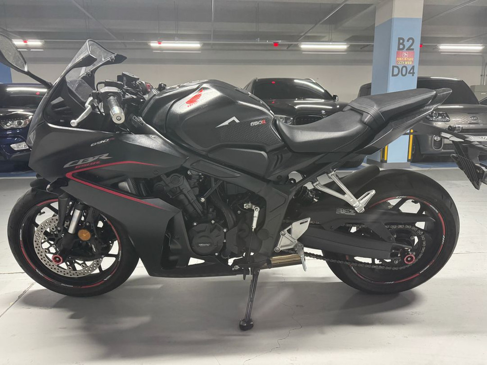 CBR650R-E클러치 멧블랙 익실풀베기 네고환영 이미지