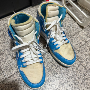 조던 오프화이트 275