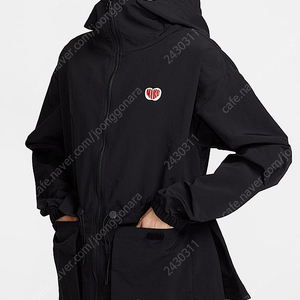 나이키 여성 우븐 재킷 HV8727-010 블랙 크링클