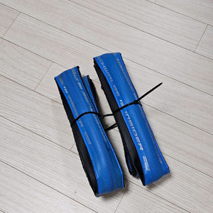 슈발베 인사이더 로라용 타이어