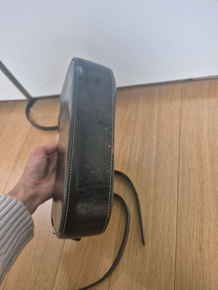 오스트카카 카델바게트 카우백 이미지
