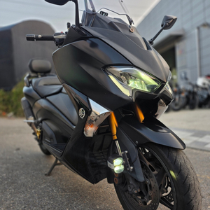 야마하 티맥스 18년 6만 아크라구변완료 최저가 판매합니다