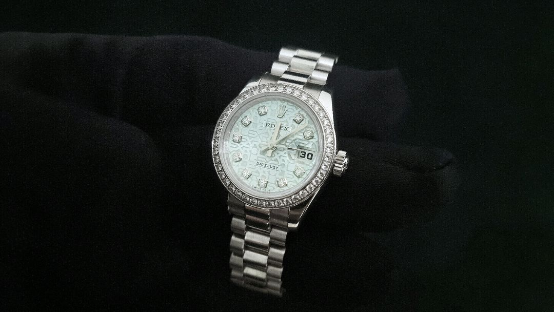 롤렉스 데이저스트 플래티넘 베젤 다이아 텐포인트 179136 여성용 이미지