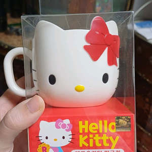헬로키티 머그컵