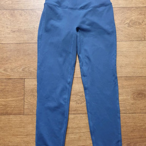 망고스틴 7부 레깅스 S사이즈 (미착용새상품)