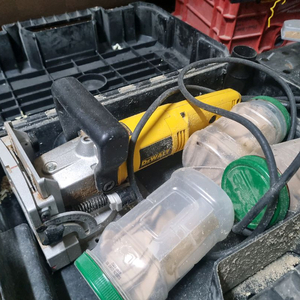 디월트 비스켓조인트