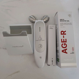 메디큐브 에이지알 더마 EMS 샷