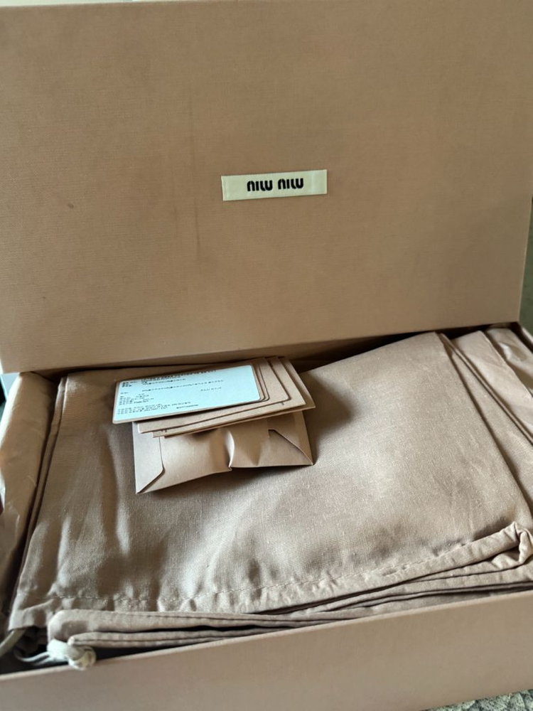 미우미우 크리스탈샌들--1