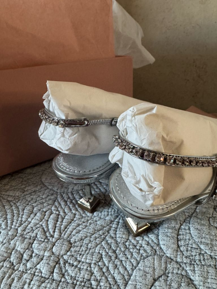 미우미우 크리스탈샌들--4