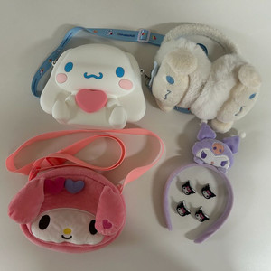 산리오 캐릭터 가방,머리띠,머리핀,귀마개 일괄판매