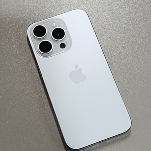 *84만* 아이폰 15프로 화이트 티타늄 512기가 파손X 기능정상 판매해요