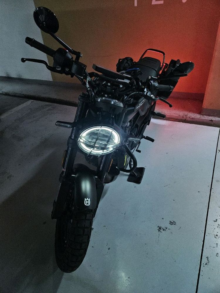 22년형 허스크바나 스바르트필렌 401 이미지