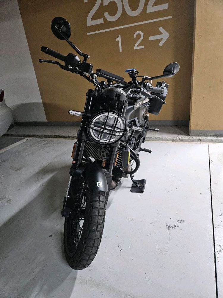 22년형 허스크바나 스바르트필렌 401 이미지