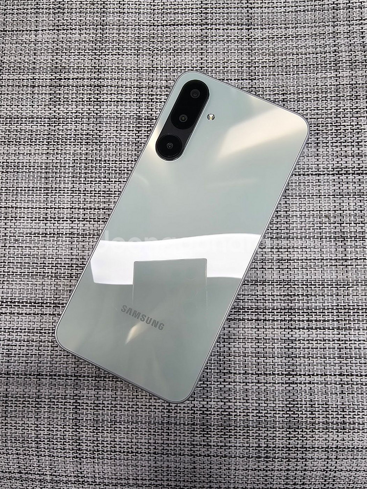 (신폰급) 갤럭시 와이드8 128G 민트 25년 10월개통 정상해지공기계 초SSS급 선물용 20만팝니다@--0