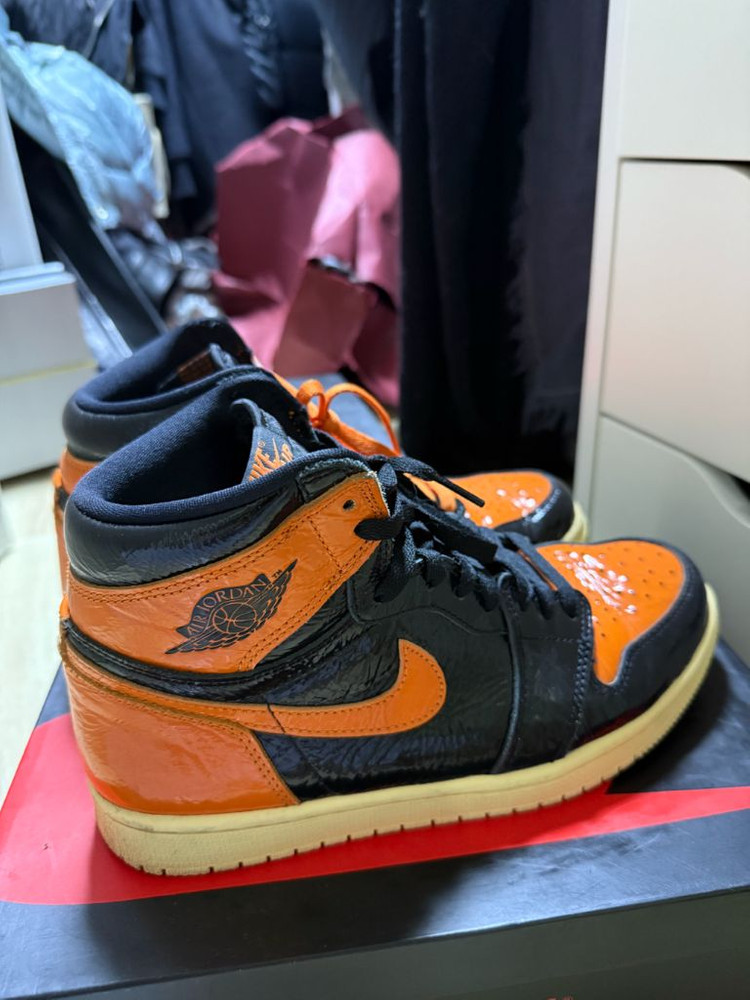 조던 1 하이 쉐터드 백보드 3.0 260 이미지