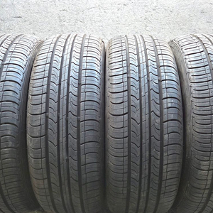 2256016 225 60 16 넥센 굿 타이어 셋트 팝니다