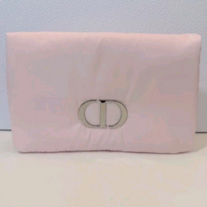 디올 패딩 핑크 파우치 이미지