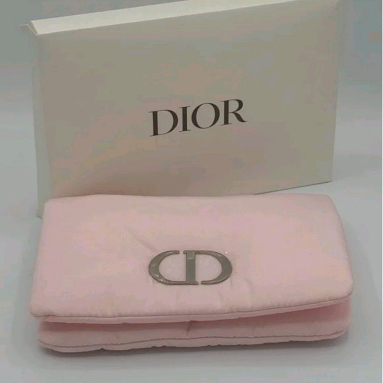 디올 패딩 핑크 파우치 이미지