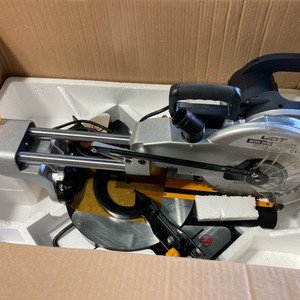 UDT UD-2625 10인치 슬라이딩 각도 절단기 이미지