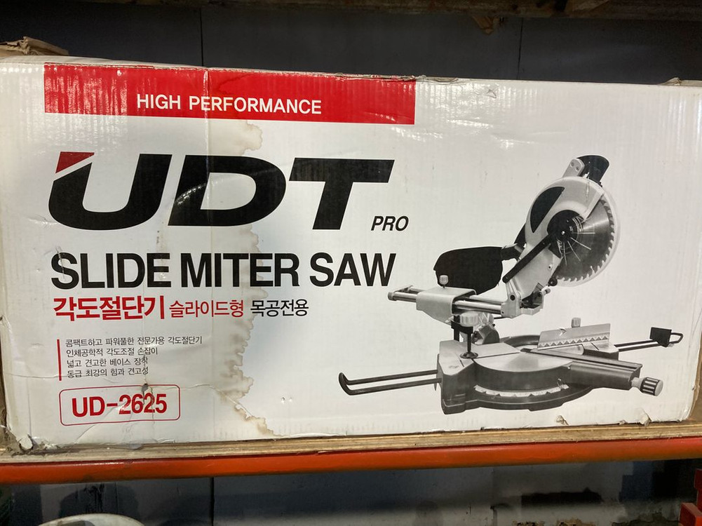 UDT UD-2625 10인치 슬라이딩 각도 절단기 이미지