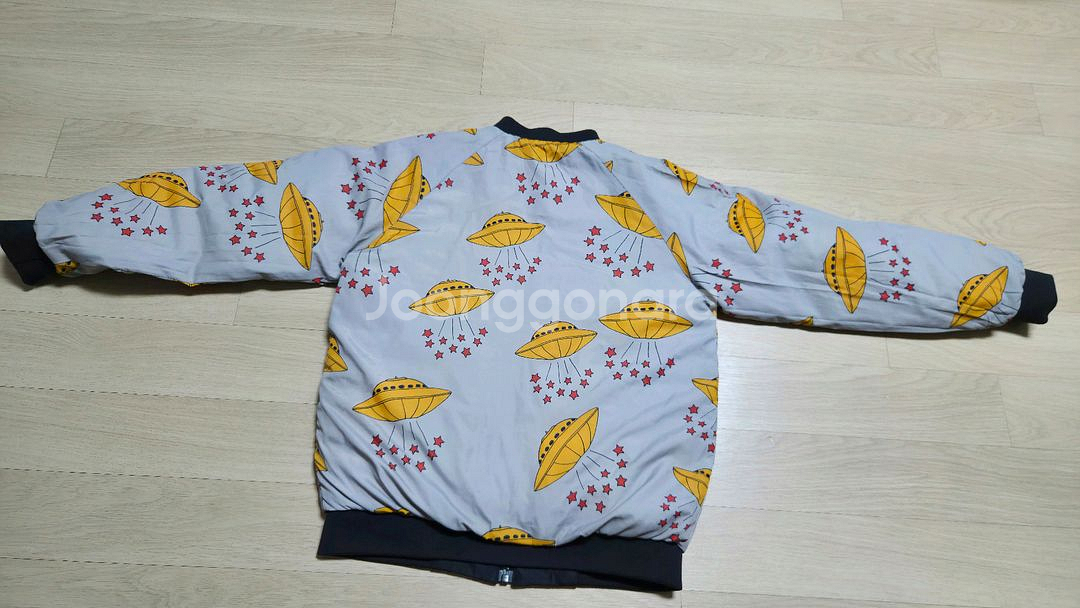 미니로디니 140-146사이즈 양면 점퍼--1