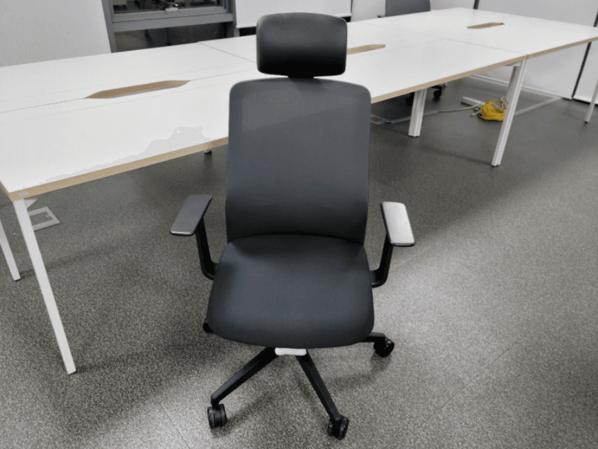 A급 데스커1600책상 및 퍼시스 어라운드의자 판매합니다. 이미지