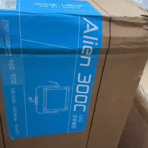 난라이트 에일리언300C RGB 조명