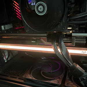 7900gre+@ 7900xtx 구합니다. 서울권직거래