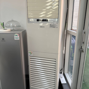 급처분) 삼성 36평형 냉난방 스탠드 에어컨 (실외기 포함)
