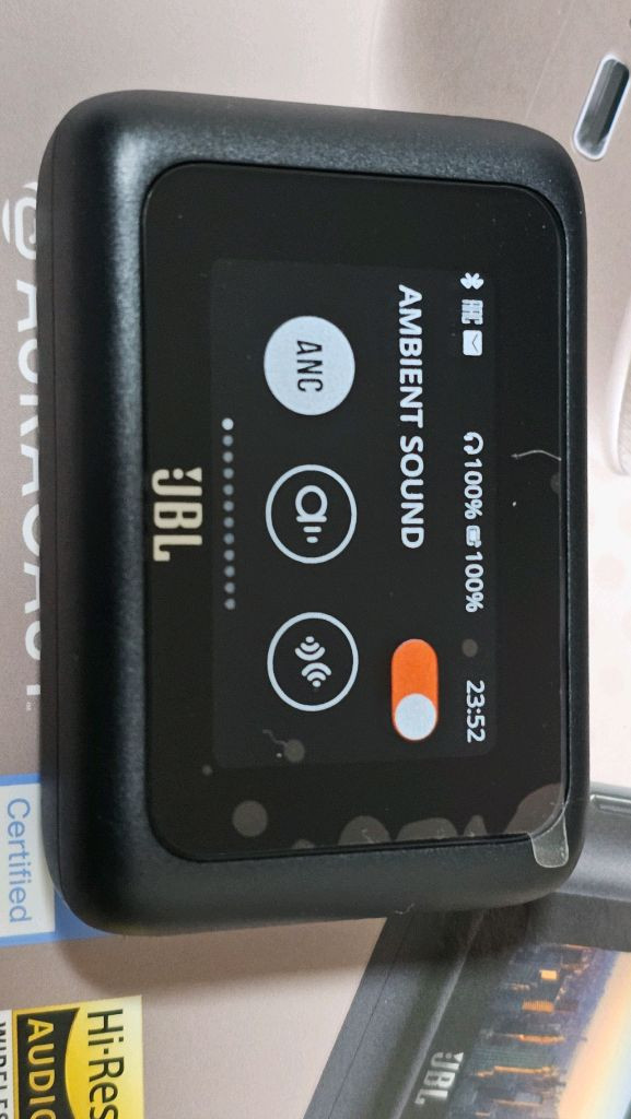 S급 JBL TOUR ONE M3 라떼 싸게팝니다.--4