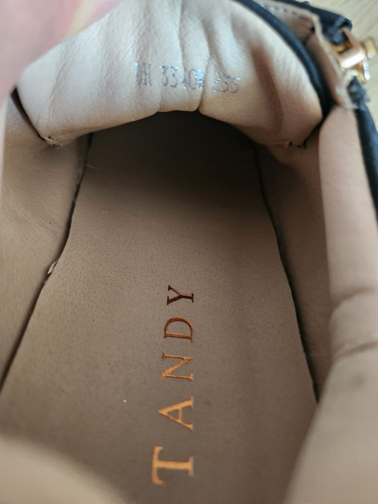 탠디 여자검정가죽단화 스니커즈235 이미지