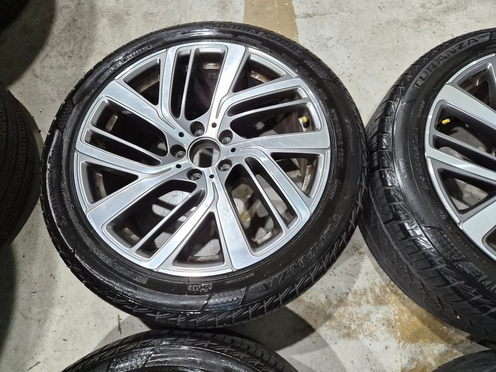 W214 벤츠E클래스 19인치 순정 휠타이어 판매합니다 이미지