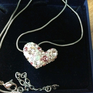 스와로브스키. 목걸이