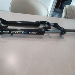 SR Suntour XCM 32 Boost 서스펜션 포크 (MTB 27.5)