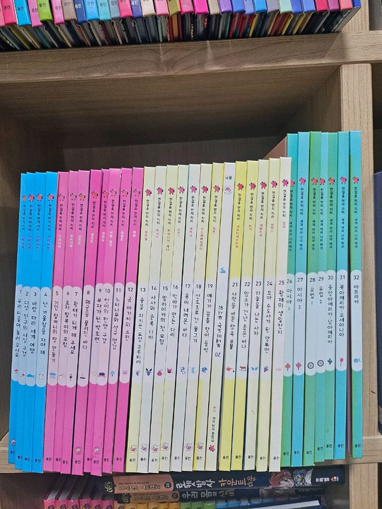 웅진북클럽 /이담에 /원리가보이는과학/스토리캡슐 우리역사/리틀뮤지엄/한걸음 먼저 지리/말가람/오늘부터 내가왕/구름버--9